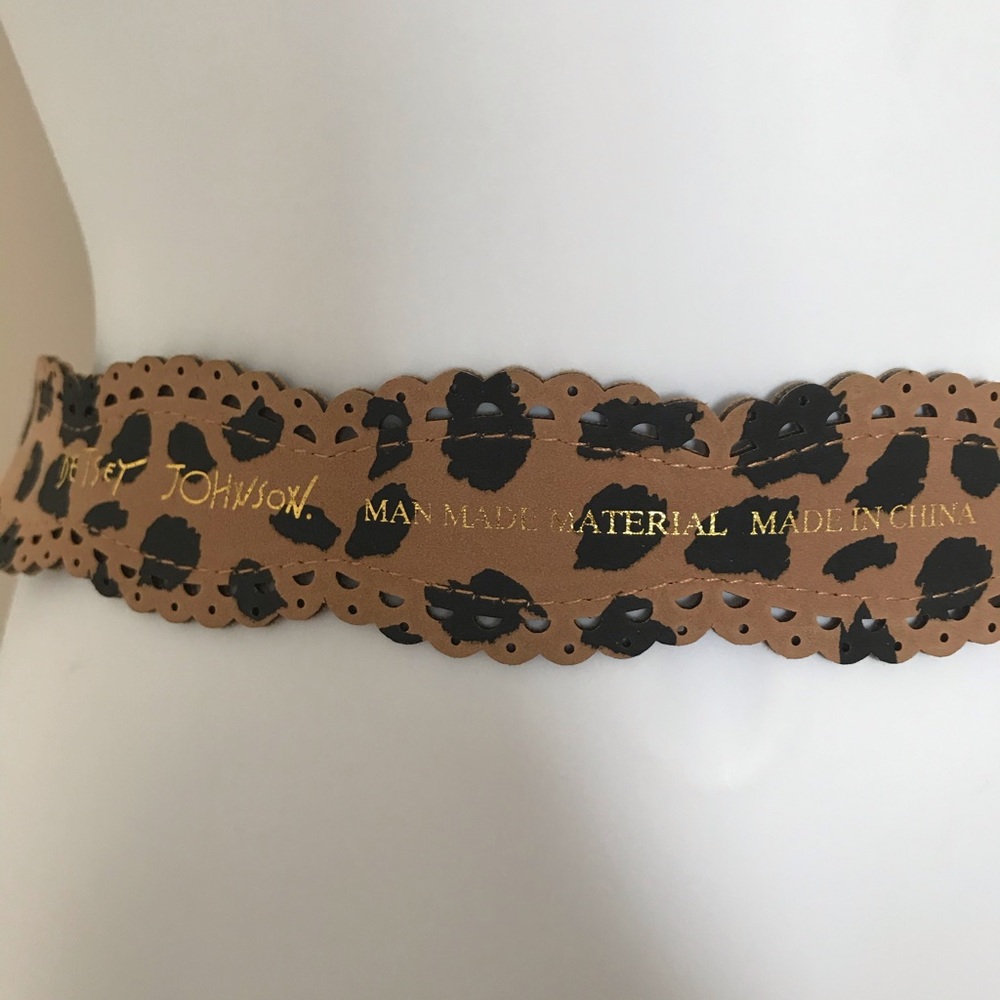 Betsy Johnson Cheetah Print Belt